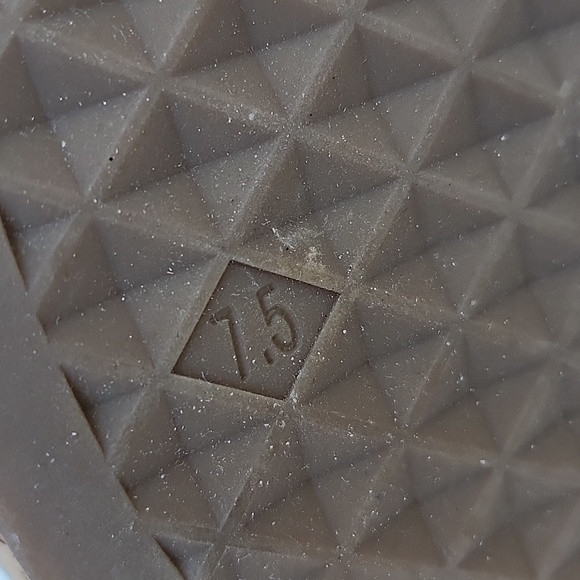 NWOT AEROSOLES LEATHER ZEPHYR PLATFORM SANDAL - Picture 7 of 11